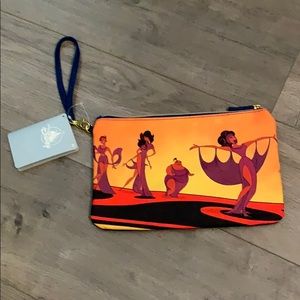 Hercules Muse clutch